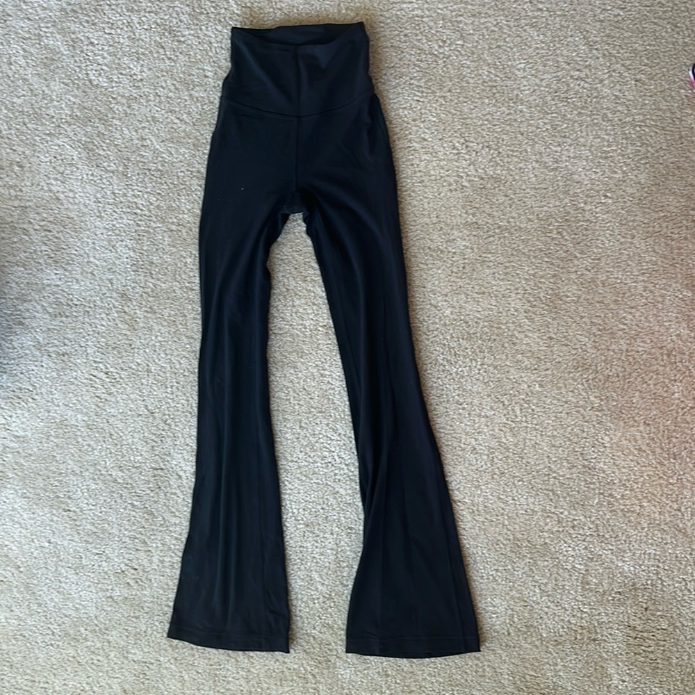Lulu flare leggings